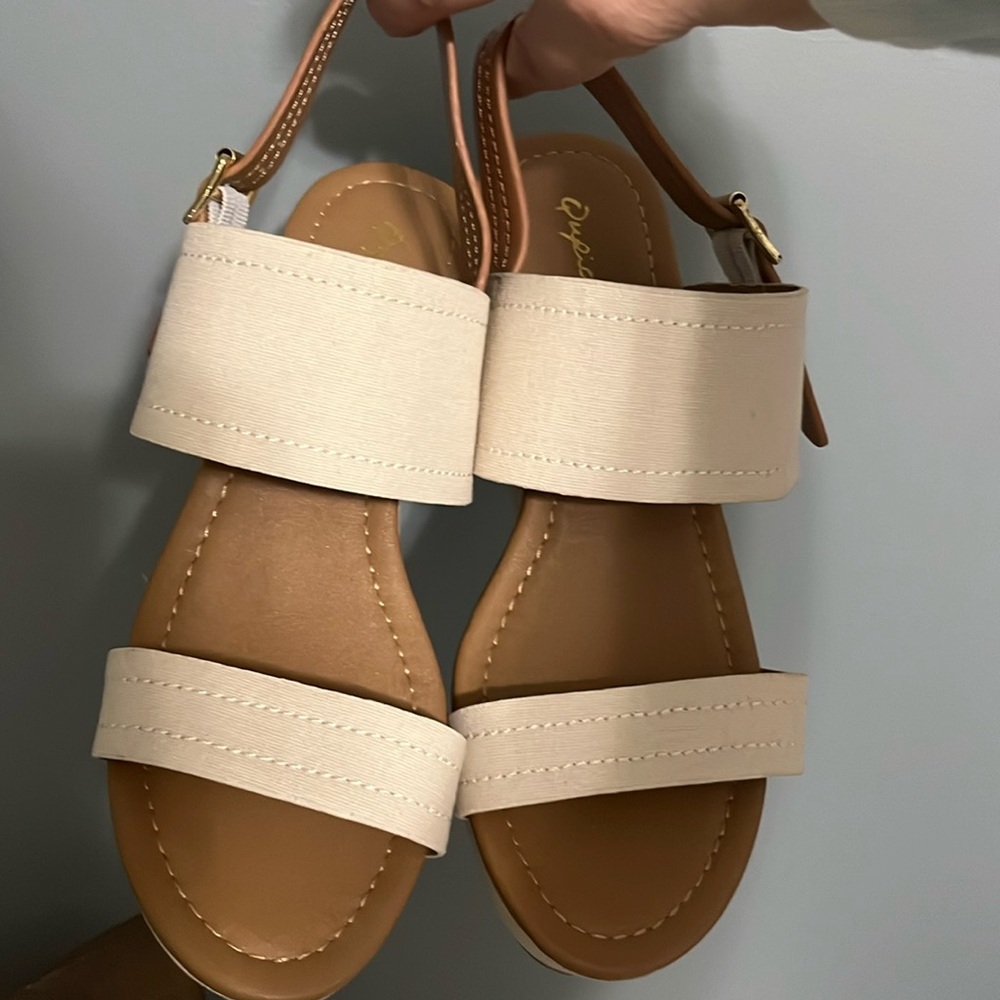 Platform sandals